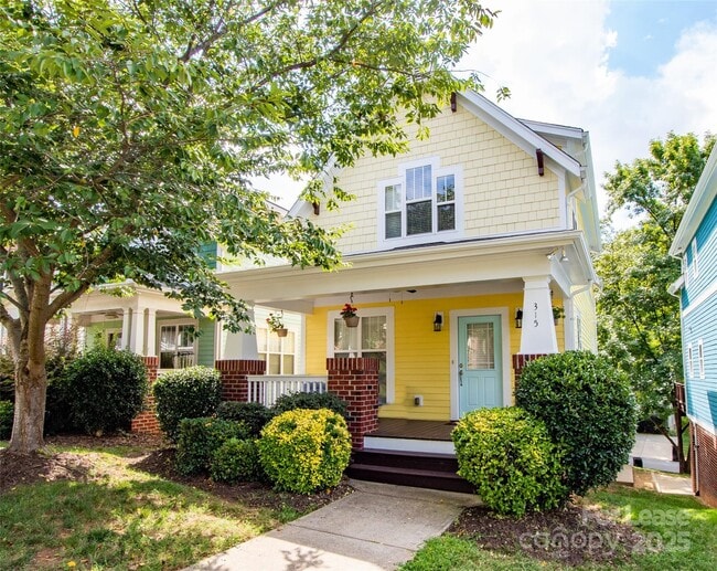 Building Photo - 315 Woodvale Pl