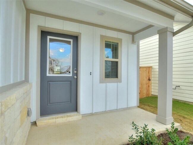 Foto del edificio - 8205 Cottage Rose Dr