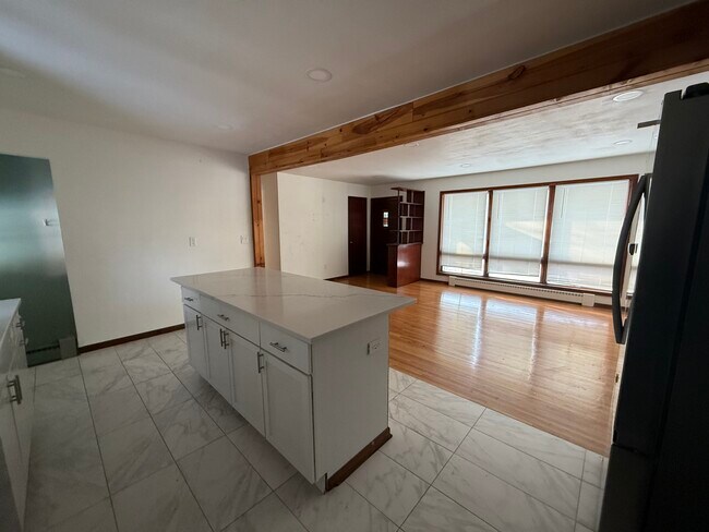 Foto del edificio - 1274 Saint Albans St N