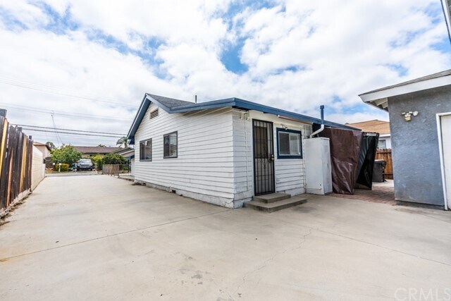 Building Photo - 3241 Park Ln