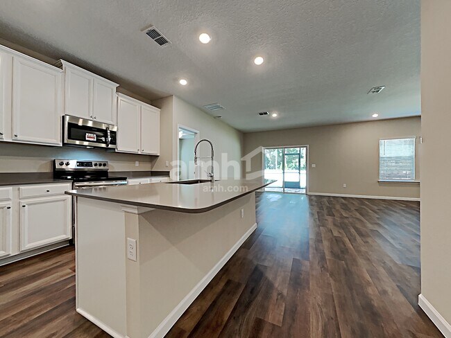 Building Photo - 225 Stone Arbor Ln