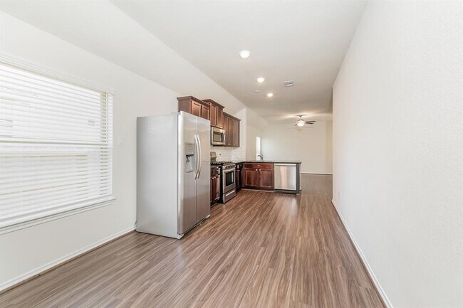 Building Photo - 23735 Woodgreen Terrace Dr