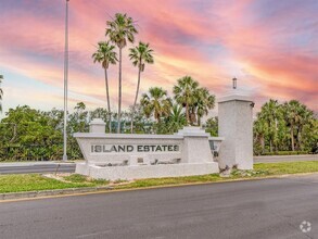 Building Photo - 105 Island Way