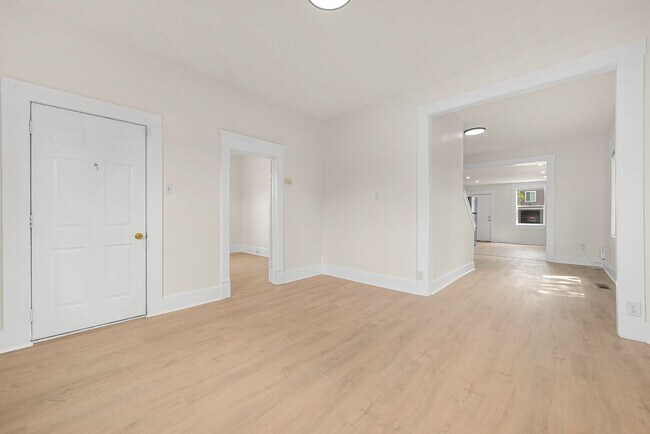 Foto del edificio - Newly Remodeled Home Available Now!