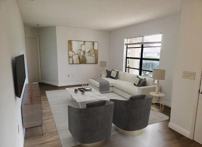 Foto del edificio - 5831 Monroe Rd