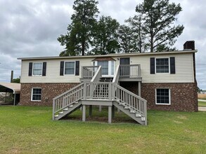 Building Photo - 12 Blackbird Ln