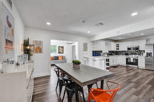 Foto del edificio - 3160 NW 63rd St
