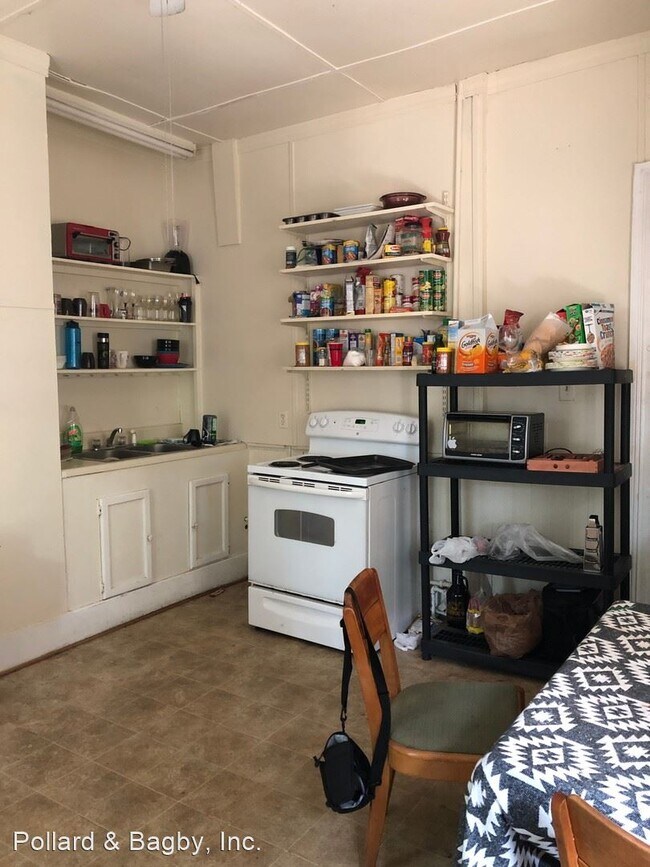 Foto del edificio - 4 br, 2 bath House - 118 S. Pine Street