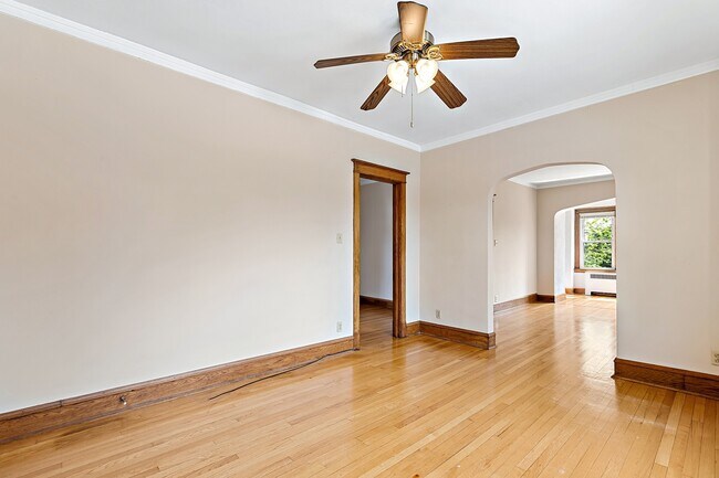 Foto del edificio - 3936 N Marshfield Ave