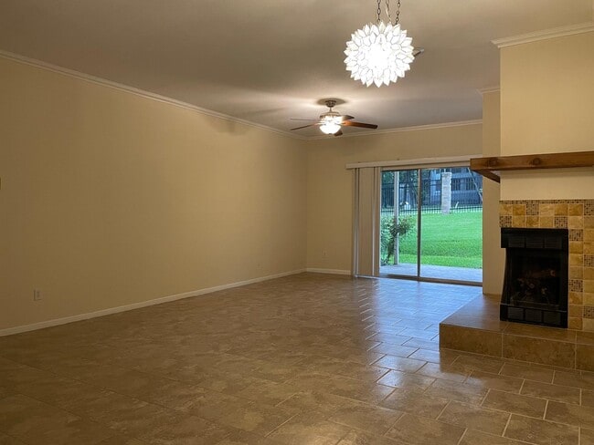 Building Photo - 2450 Wickersham Ln