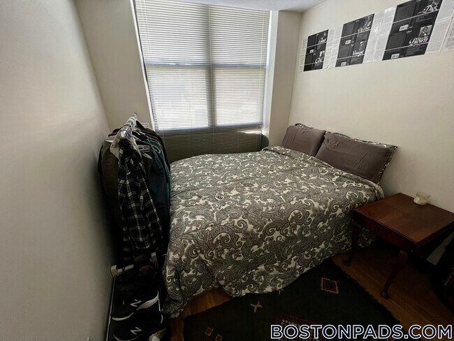 Foto del edificio - 81 Essex St