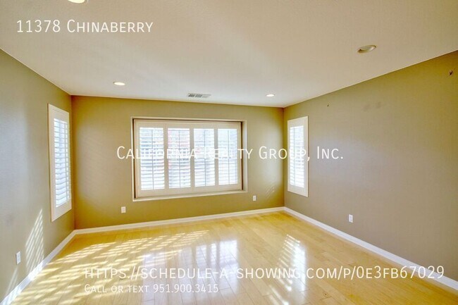 Foto del edificio - 11378 Chinaberry-