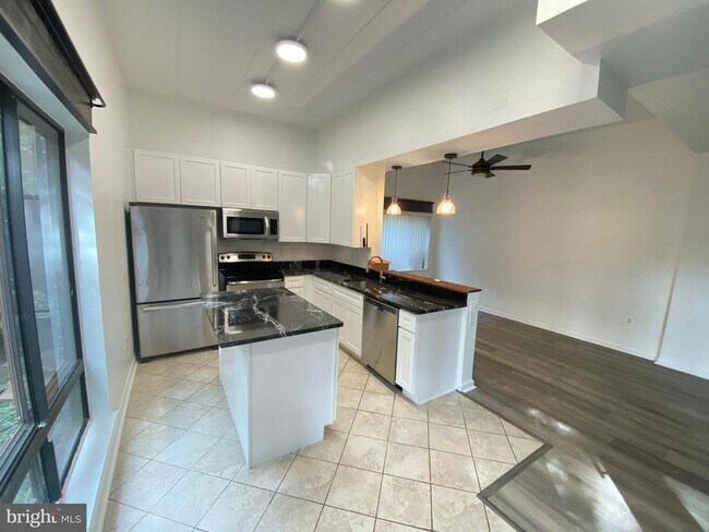 Foto del edificio - 124 Roberts Ln