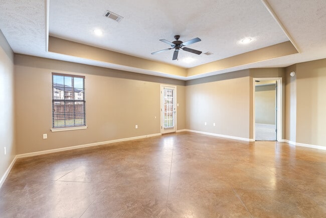 Foto del edificio - 925 Wineberry Rd