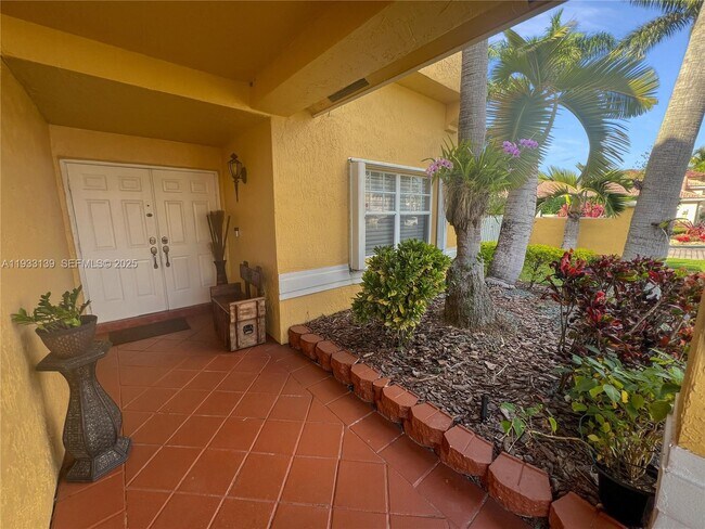 Foto del edificio - 10110 SW 166th Ct