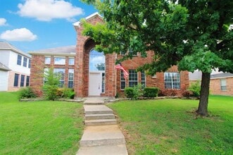 Building Photo - 4004 Lakeside Dr