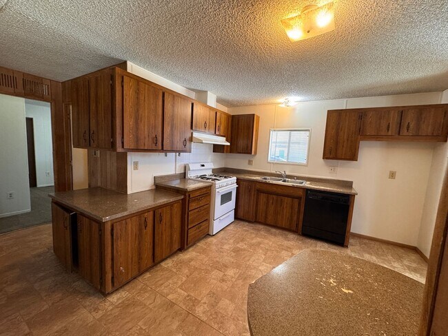 Foto del edificio - 715 Massachusetts Ave