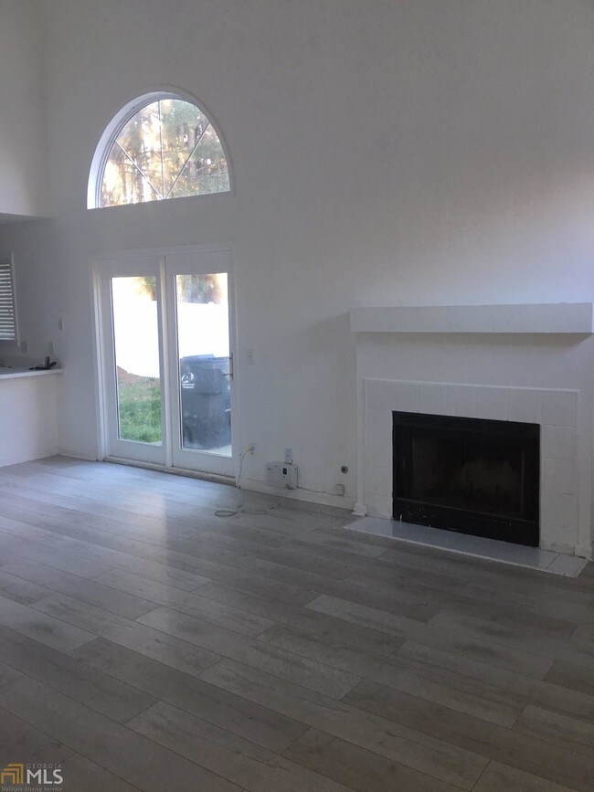 Building Photo - 1202 Parkside Club Dr NW