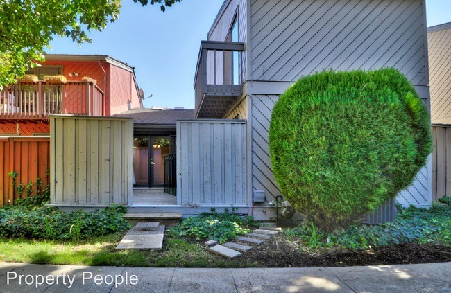Building Photo - 3 br, 2.5 bath House - 7349 Cascade Dr