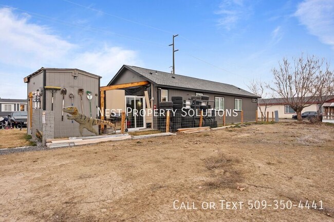 Building Photo - RARE! 3 Bed, 2 bath Home for Rent in Warden!