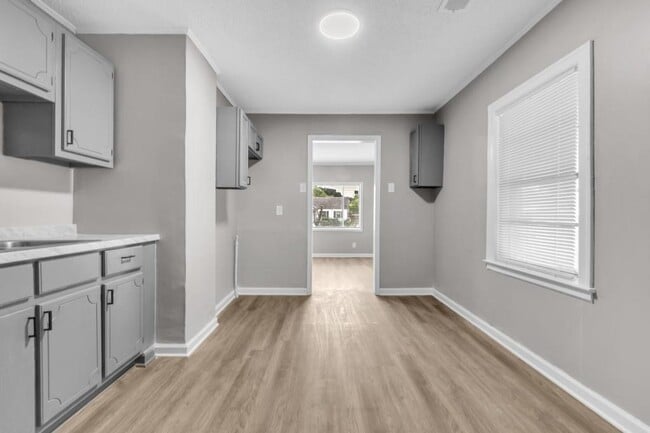 Photo - 1880 Glory Cir House