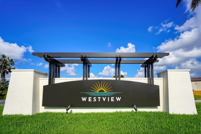 Foto del edificio - 12832 NW 22nd Pl