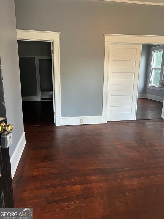 Foto del edificio - 92 Woodlawn Ave