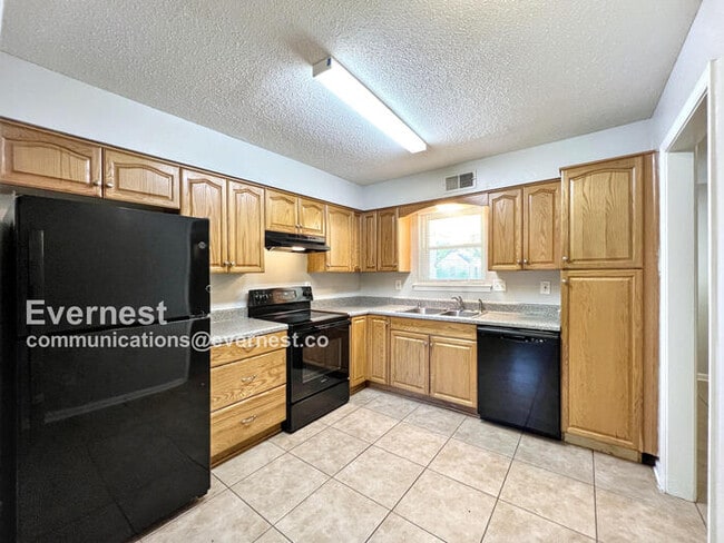Building Photo - 922 Woodburne Pl
