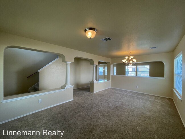 Building Photo - 3 br, 2.5 bath House - 4208 Cessnock Drive