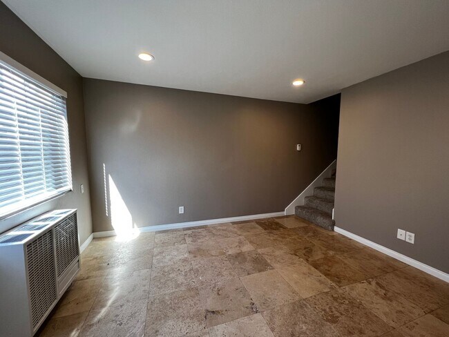 Foto del edificio - Charming and Upgraded North Park Townhome