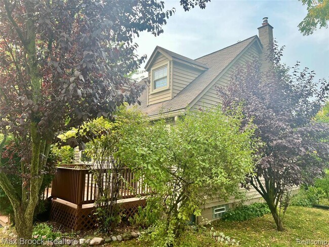 Foto del edificio - 615 Leon Rd