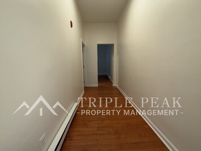 Foto del edificio - 1539 W Erie Ave