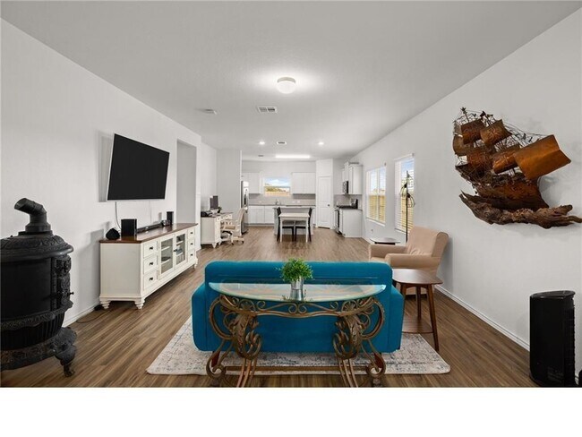Foto del edificio - 328 Majestic Cedar Ct