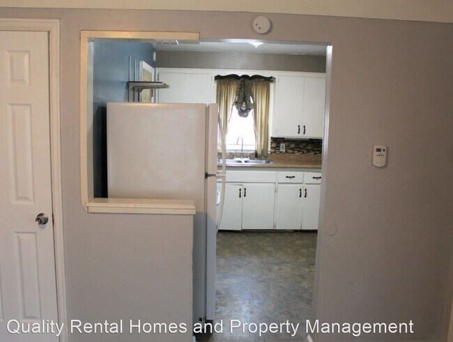 Foto del edificio - 2 br, 1 bath House - 967 Salisbury Ave