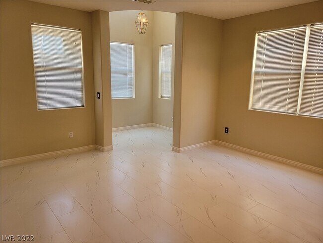 Building Photo - 9719 W Spinnaker Creek Ave