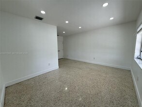 Building Photo - 155 SW 71st Ave
