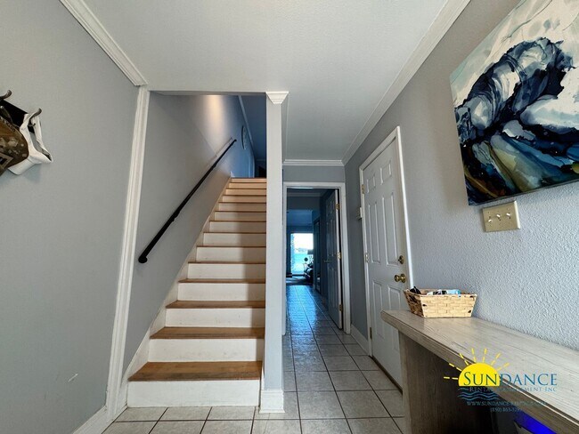 Foto del edificio - Waterfront Luxury Living on Garniers Bayou with Boat Slip/Lift Included!