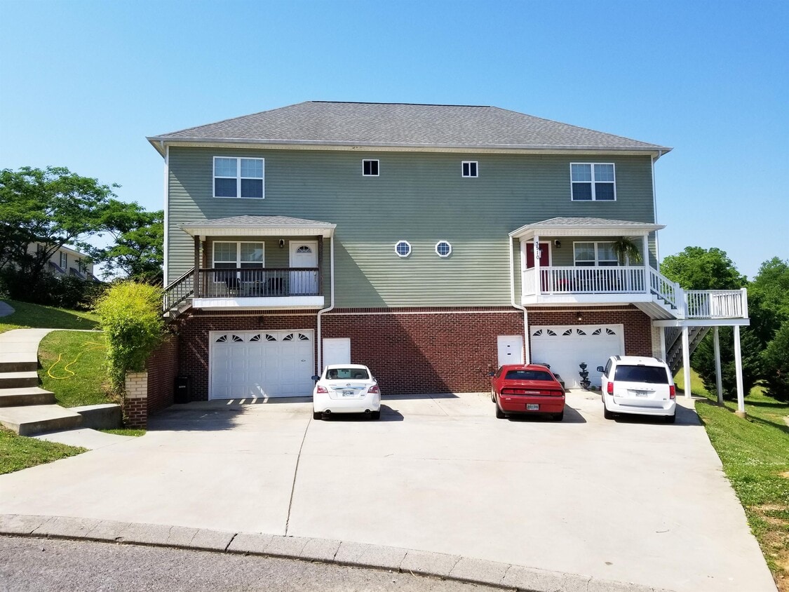 Building Photo - 3512 Walnut Grove Ln NE