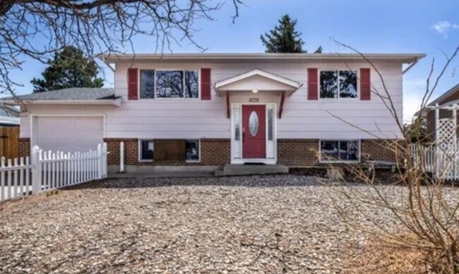 Foto del edificio - 6773 Dale Rd