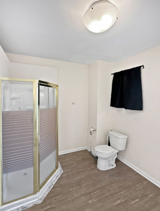 Foto del edificio - 1641 S Hanover St