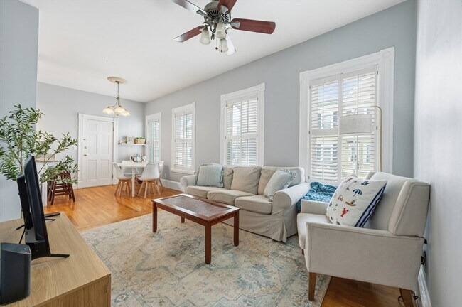 Foto del edificio - 627 E 6th St