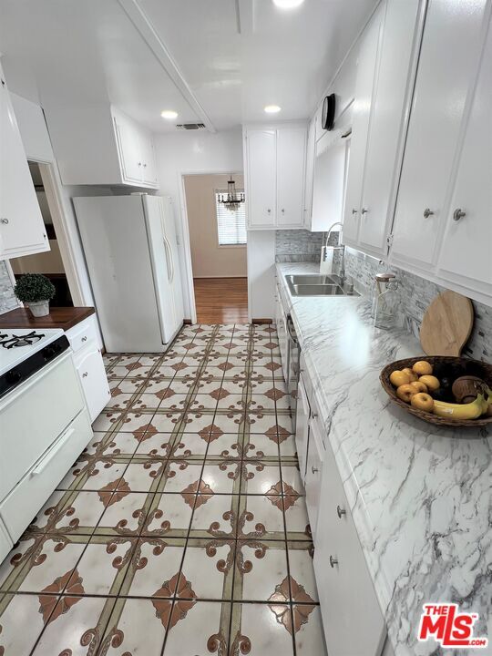 Foto del edificio - 12315 Stanwood Dr