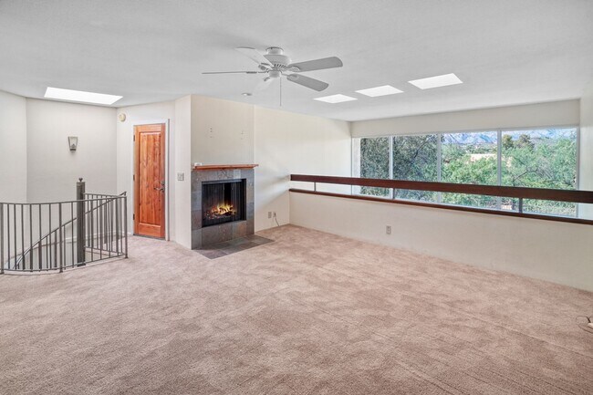Building Photo - Gorgeous Custom Home in Foothills
