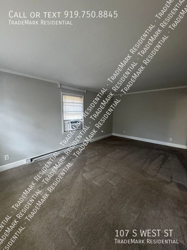 Foto del edificio - 107 S West St