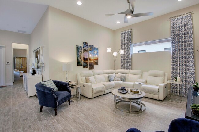 Foto del edificio - 8027 Hobbes Wy