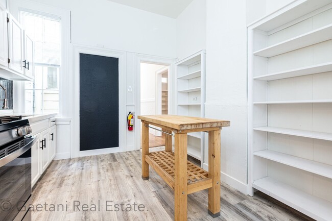 Foto del edificio - 915-917 Guerrero Street (907r)