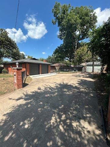 Foto del edificio - 7200 Robinhood Ln