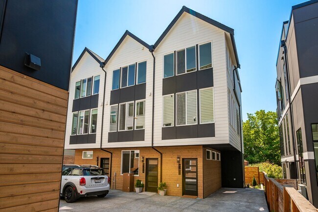 Foto del edificio - NEW CONSTRUCTION- MOVE- IN READY