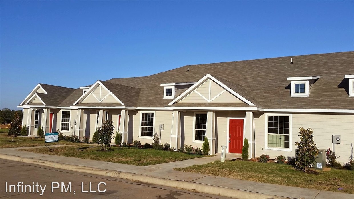 Primary Photo - 1125 Newcastle Dr