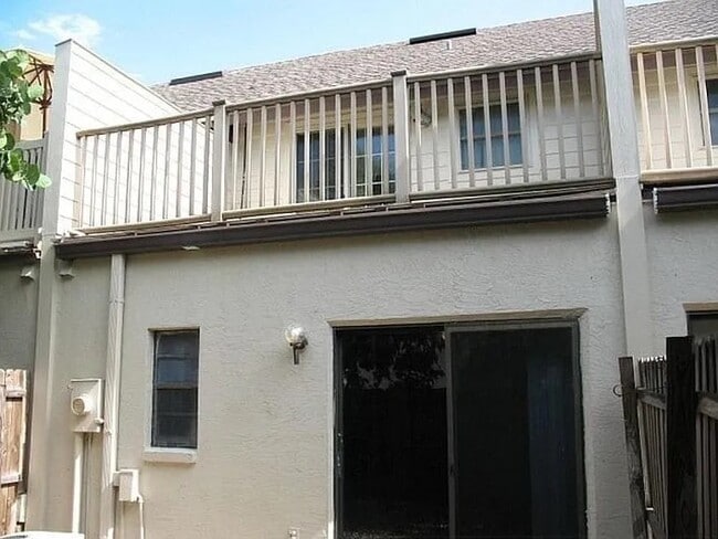 Building Photo - 516 Harrison Ave
